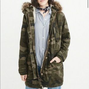 Amazing Camo Coat with removable fur